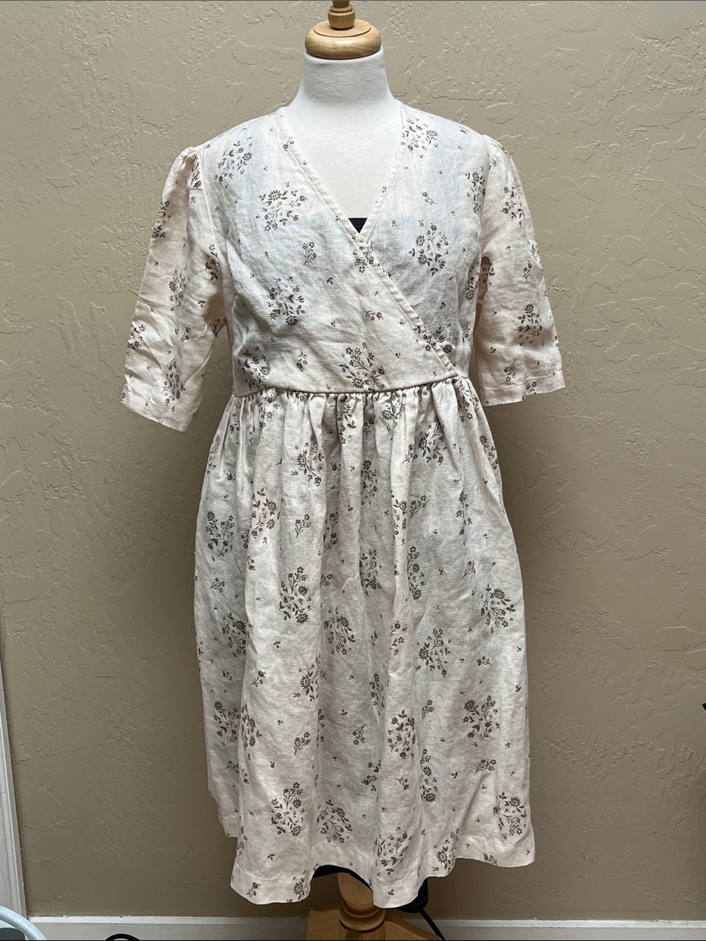 notPERFECTLINEN Nerja Midi Wrap-Front Dress, Coconut Milk Bloom, M/L, NWOT